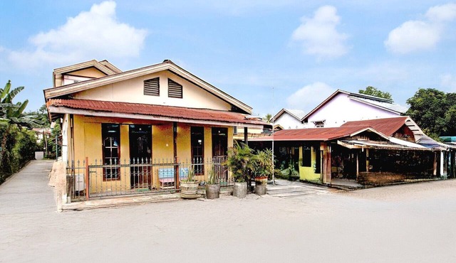 Luxury Deluxe DBL Retreat W/Free WiFi and Parking in Balikpapan