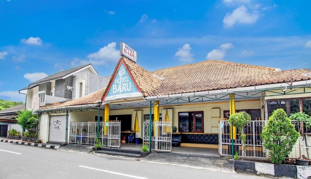 Luxury Deluxe DBL Retreat W/Free WiFi and Parking in Yogyakarta