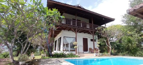 Maluk House