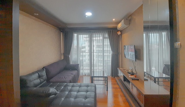 Modern And Homey 3Br Apartment At Gateway Pasteur in Cimahi