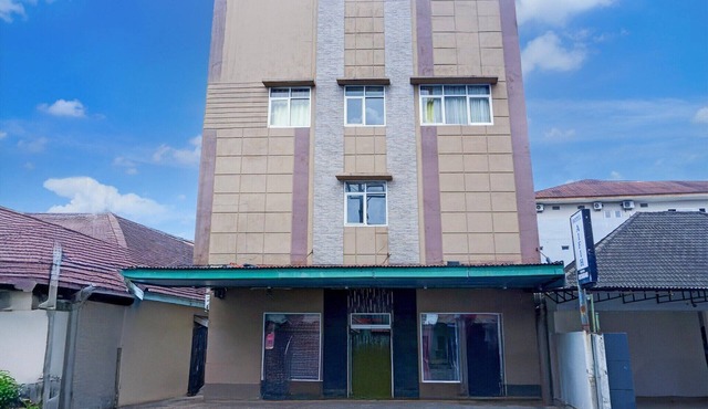 Modern Twin Suite Stay with Free WiFi and Parking in Palembang