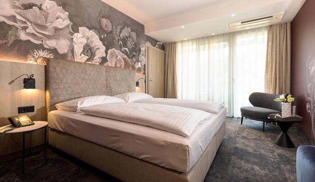 Mohnblumenzimmer - 1 Nacht Inkl. Therme - Thermenhotel Vier Jahreszeiten in Bad Loipersdorf