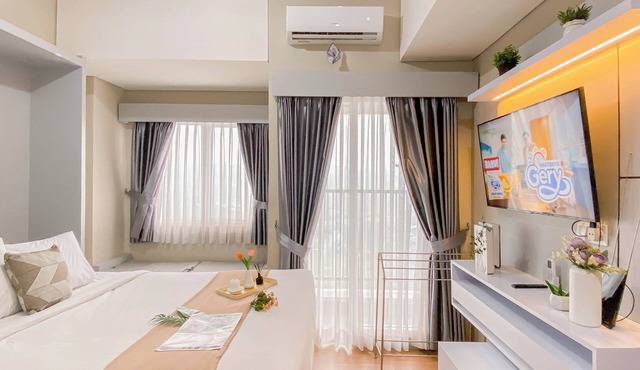 Neat And Cozy Studio Unit At Lrt City Sentul - Royal Sentul Park in Bogor