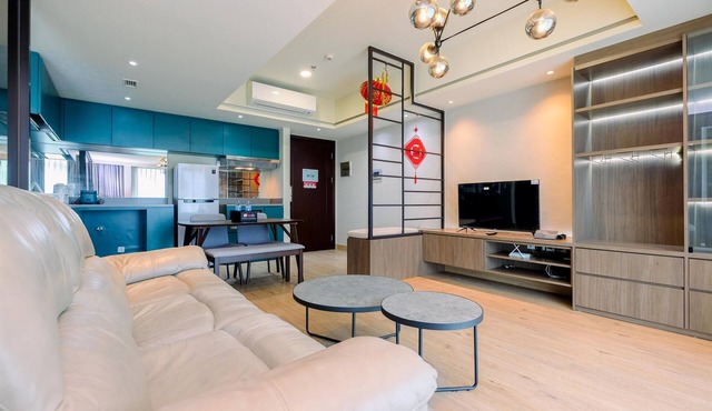 Nice And Elegant 1Br At The Kensington Royal Suites Apartment