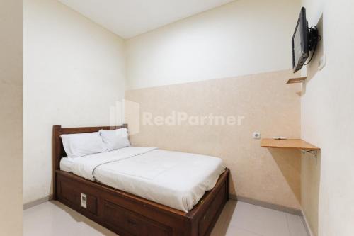 Nipa Guest House near Universitas Widyagama Mitra RedDoorz in Blimbing