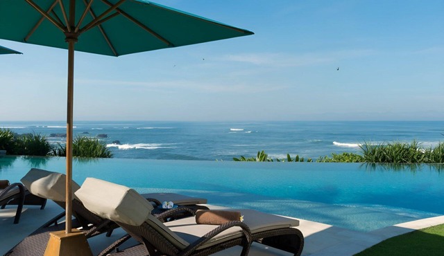 OCEAN VIEW VILLA JAGADITHA, 6 BEDROOMS FULLY STAFFED