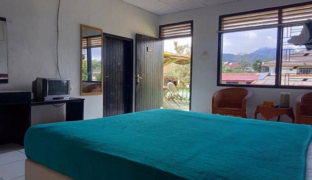 OYO 2322 Dien Karona Hotel