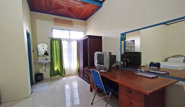 OYO 91973 Green Hotel Near Polsek Sabangau