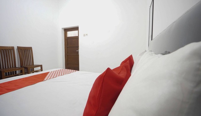 OYO 93971 Villa Kamandalu