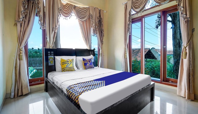 OYO Homes 91156 Eco Tourism Big Farmer Desa Kertawangi Syariah in Parongpong