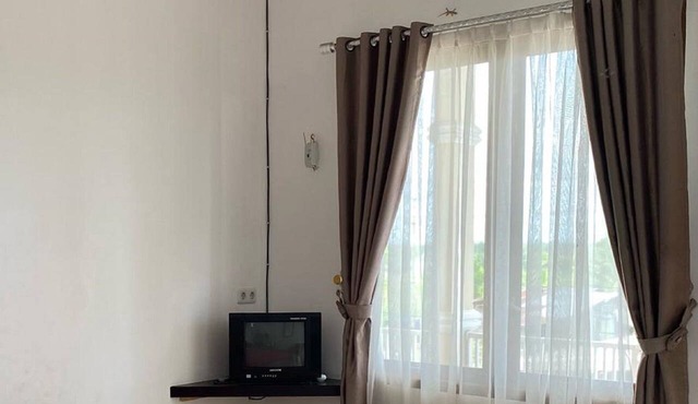 OYO Life 90960 Putih Salju Homestay Syariah in Indralaya