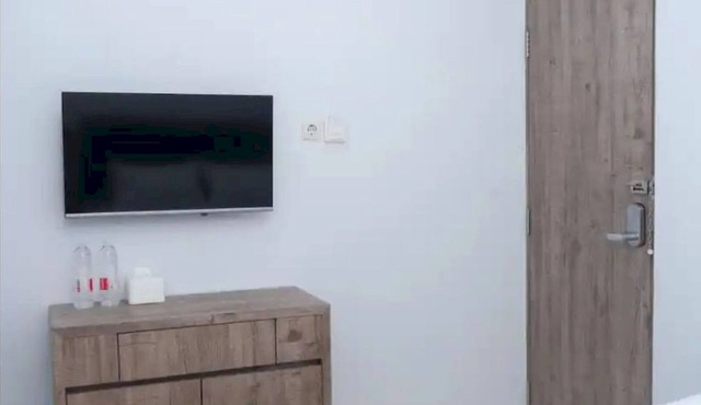 OYO Life 92878 Kost Padma Syariah in Tangerang