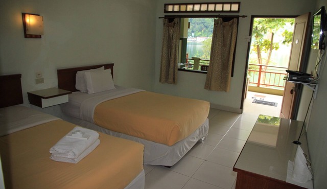 Pandu Lakeside Hotel Parapat - Toba Lake