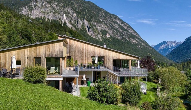 Panorama Chalet Bellavista by A-Appartments - Holiday home with 3 separate bedrooms in Brand bei Bludenz