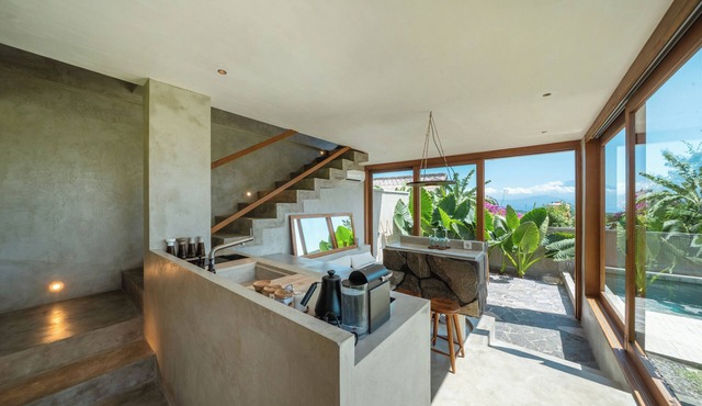 Peaceful one-bedroom villa with private pool, ocean view, and quiet surroundings. in Nusa Lembongan