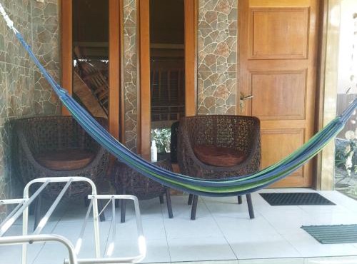 Pelangi Homestay & Resto Gili Gede