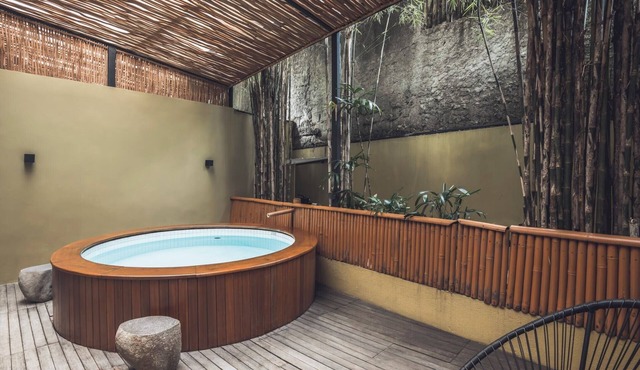 Private Plunge Pool 1BR Suite Near Canggu Beach
