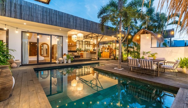 Private Pool Three Ensuite Bedrooms Rice Views in Kecamatan Kuta Utara