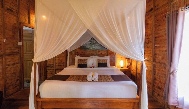 Private Villa Room with Nature Views in North Ubud in Gianyar