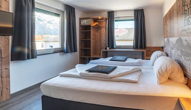 Quadruple Room with Shower, Toilet - BinderS Budget City-Mountain Hotel in Innsbruck