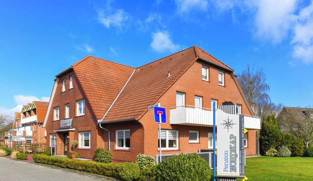 Quietly located yet central apartment directly on the North Sea coast. in Esens