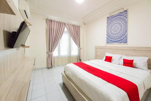 RedDoorz at Homestay Sutomo Riau in Siak Sri Indrapura