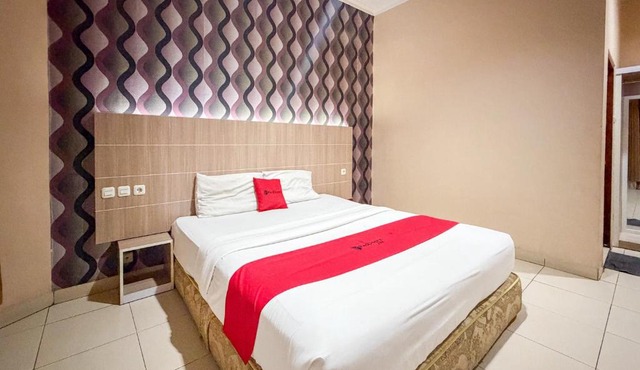RedDoorz at Hotel Charvita Kupang in Kupang
