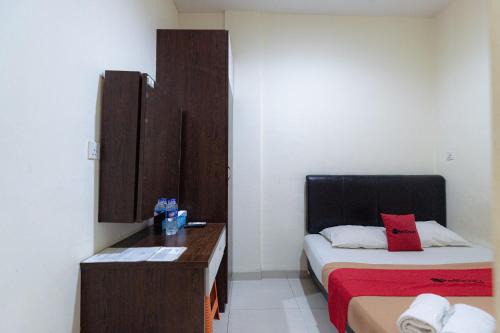 RedDoorz at Nagoya Indah Batam in Batam Center
