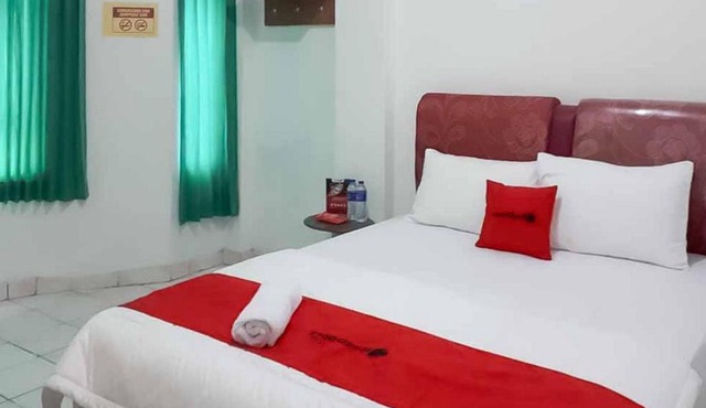 RedDoorz near Lampung Walk 2 in Tanjungkarang