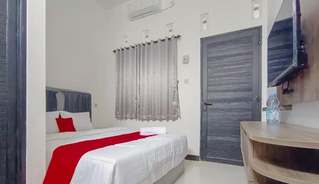 RedDoorz near RSUD Kajen Pekalongan
