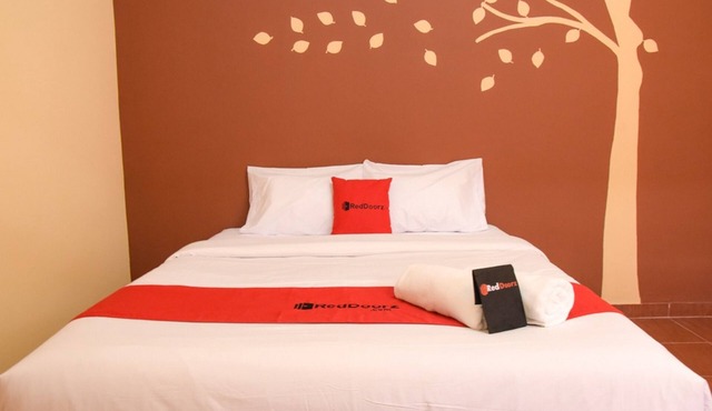 RedDoorz near Terminal A Adisucipto Airport in Kalasan