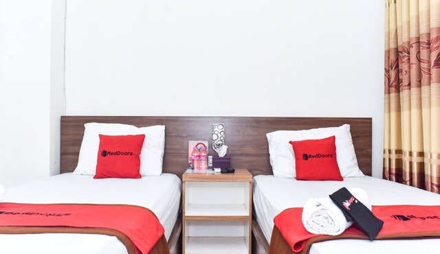 RedDoorz near UGM 3