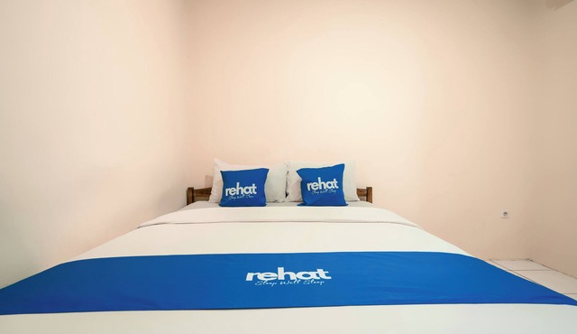 Rehat at Wahidin Guest House in North Cirebon