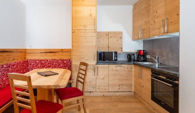 Romantik Planai Apartment - Sport-Family Hotel Bärenwirt in Aich-Assach