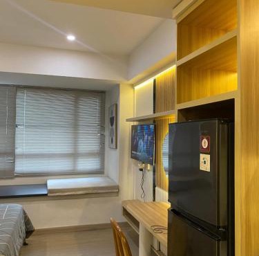 Room Transit Collins Boulevard in Pakulonan Tiga