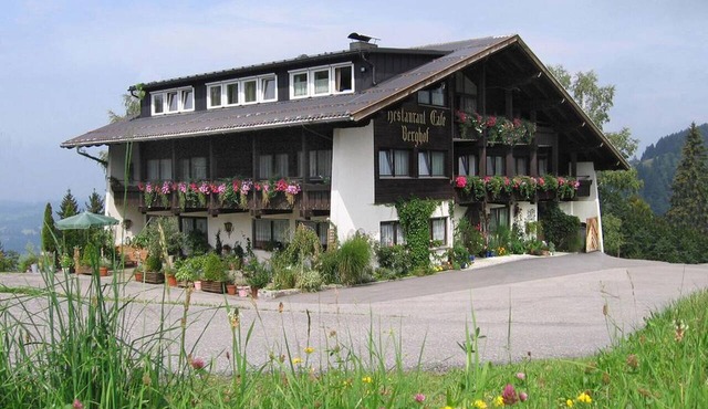 Self-catering house for groups of up to 28 people in the Bregenzerwald, in a beautiful location in Riefensberg