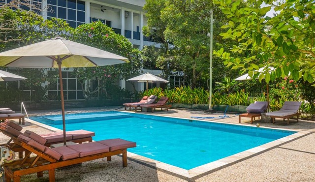 Senggigi Homes & Apartments & Hotel
