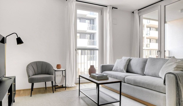Serene Leopoldstadt 2BR w/Loggia, Gym & Sauna, near U2, by Blueground in Vienna