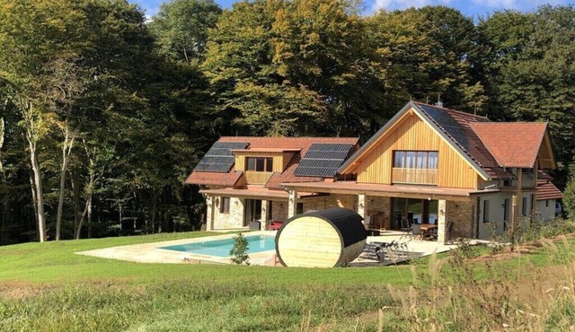 Sinelia Country Villa in St. Peter am Ottersbach