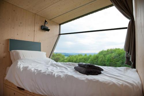 Sleep Space 2 - Green Tiny Spot Dolmar in Kühndorf