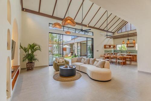 Spacious Brand New 4BR Villa with Pool Umalas