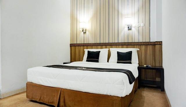 Stylish DBL Suite Escape W/Free WiFi and Parking in Palembang