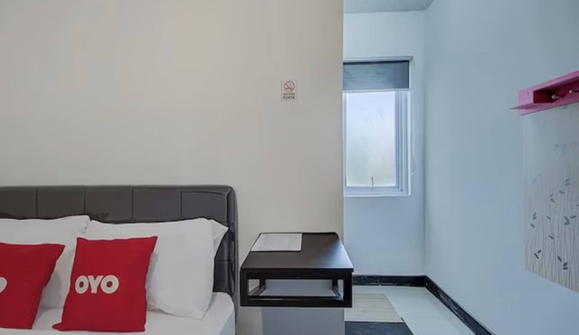 Super OYO 3198 Sukomanunggal Inn in Surabaya