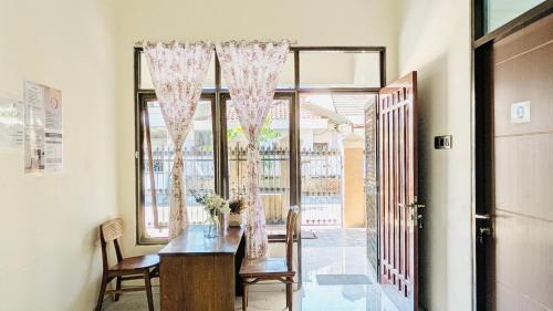 Surabaya Homey Siwalankerto Syariah