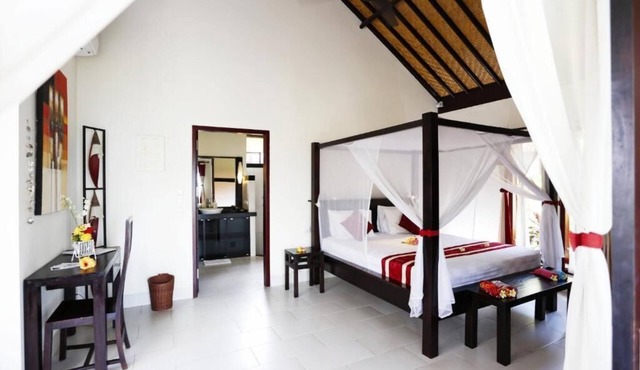 Teluk Karang Dive and Spa Resort Bali
