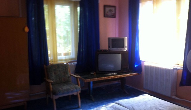 The panoramic apartment has a beautiful view of the garden -St. Georg Berg . in Tapolca