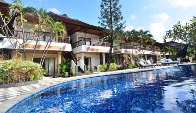 The room for 2 persons, Great location in Seminyak SUP