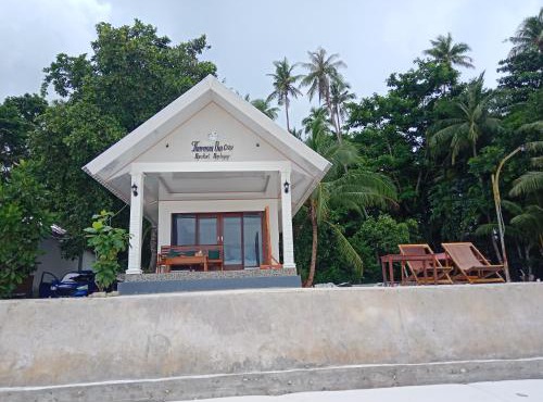 Theresia Bin Cottage in Ngurblut