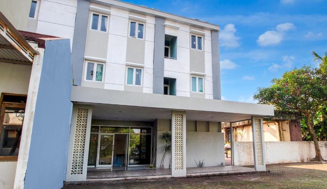 Townhouse Oak Syariah near Stasiun Purwosari formerly Graha Gentan Solo