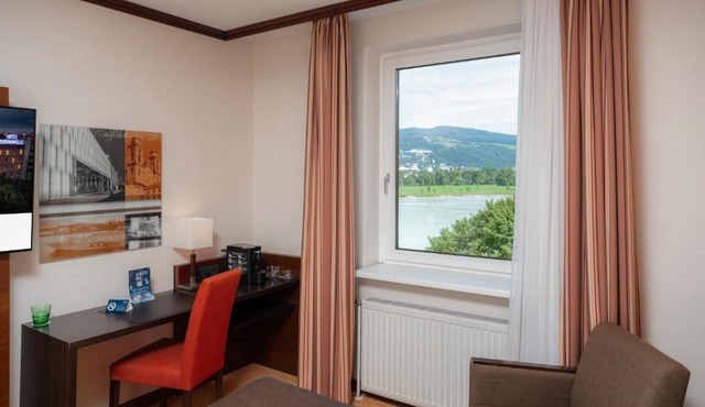 Trans World Hotel Donauwelle in Linz